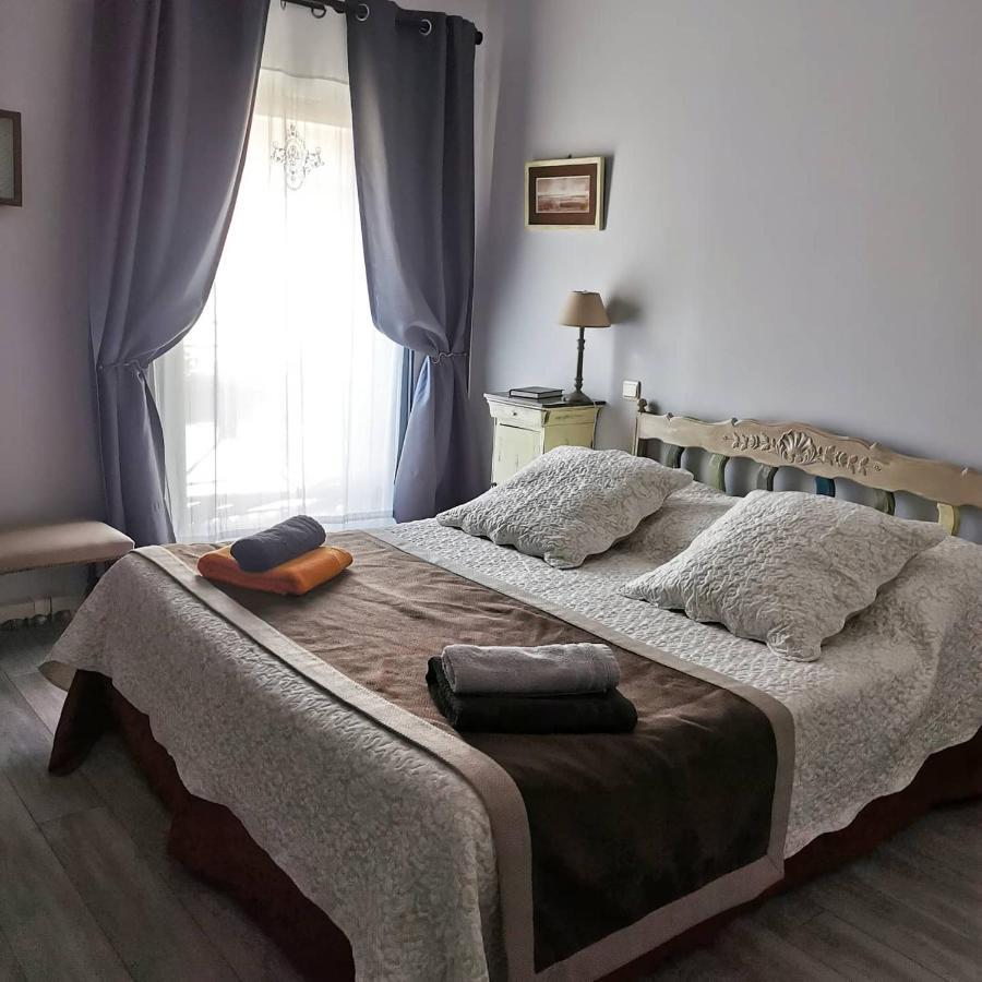 Le Clos Des Aramons Bernis Екстериор снимка