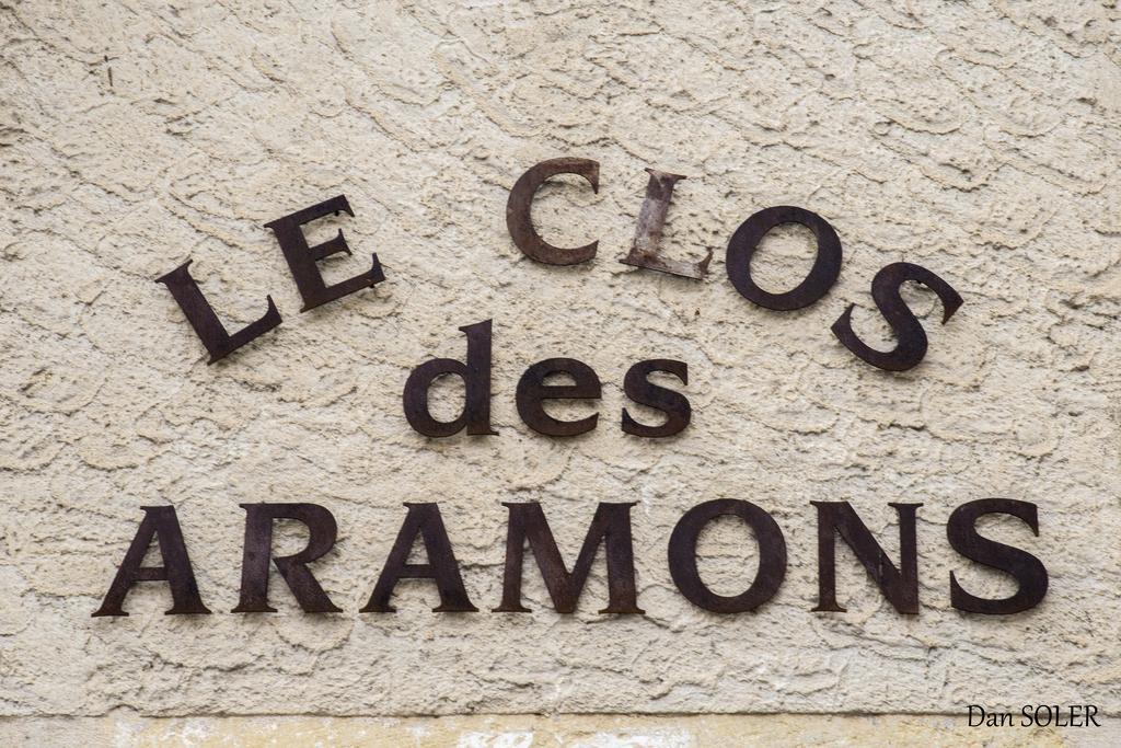 Le Clos Des Aramons Bernis Екстериор снимка