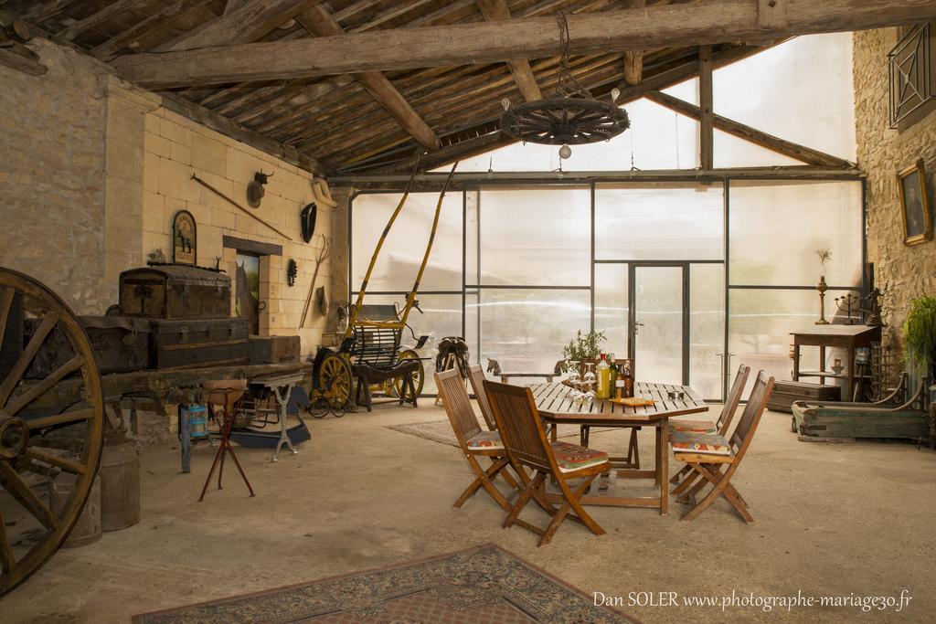 Le Clos Des Aramons Bernis Екстериор снимка