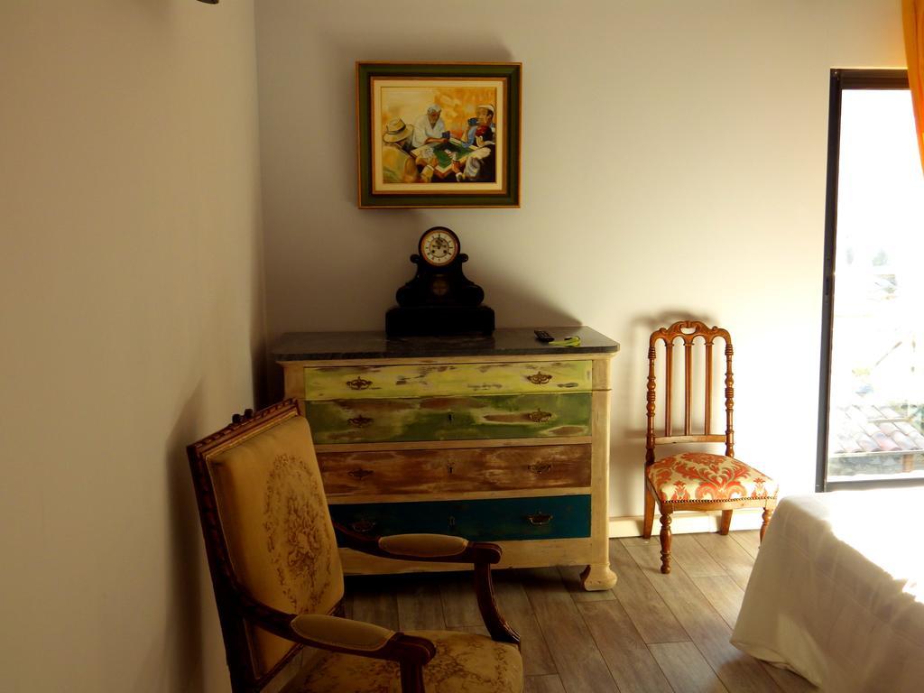 Le Clos Des Aramons Bernis Екстериор снимка