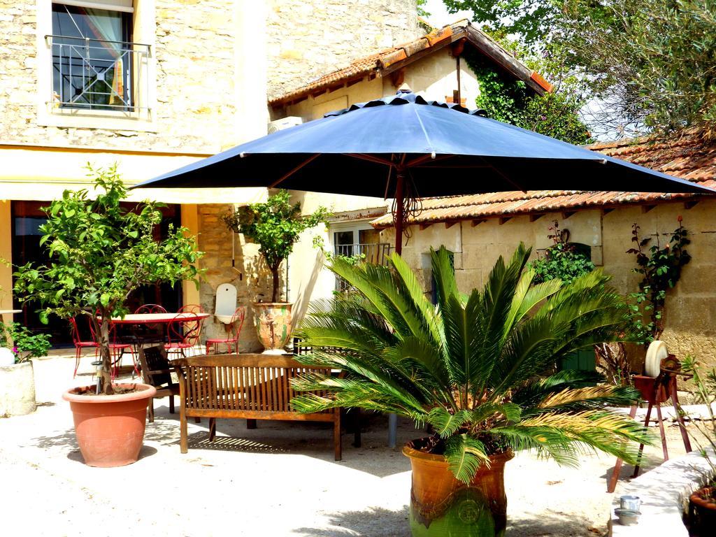 Le Clos Des Aramons Bernis Екстериор снимка
