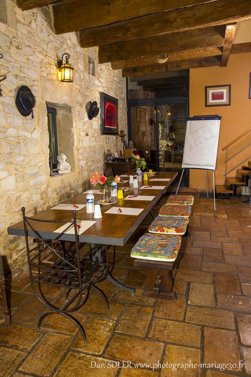 Le Clos Des Aramons Bernis Екстериор снимка
