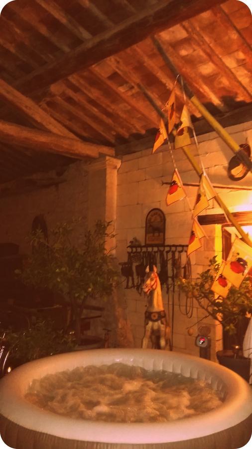 Le Clos Des Aramons Bernis Екстериор снимка