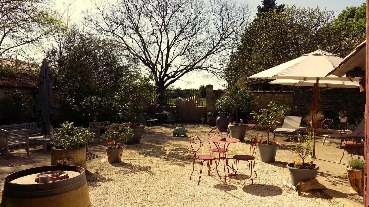 Le Clos Des Aramons Bernis Екстериор снимка