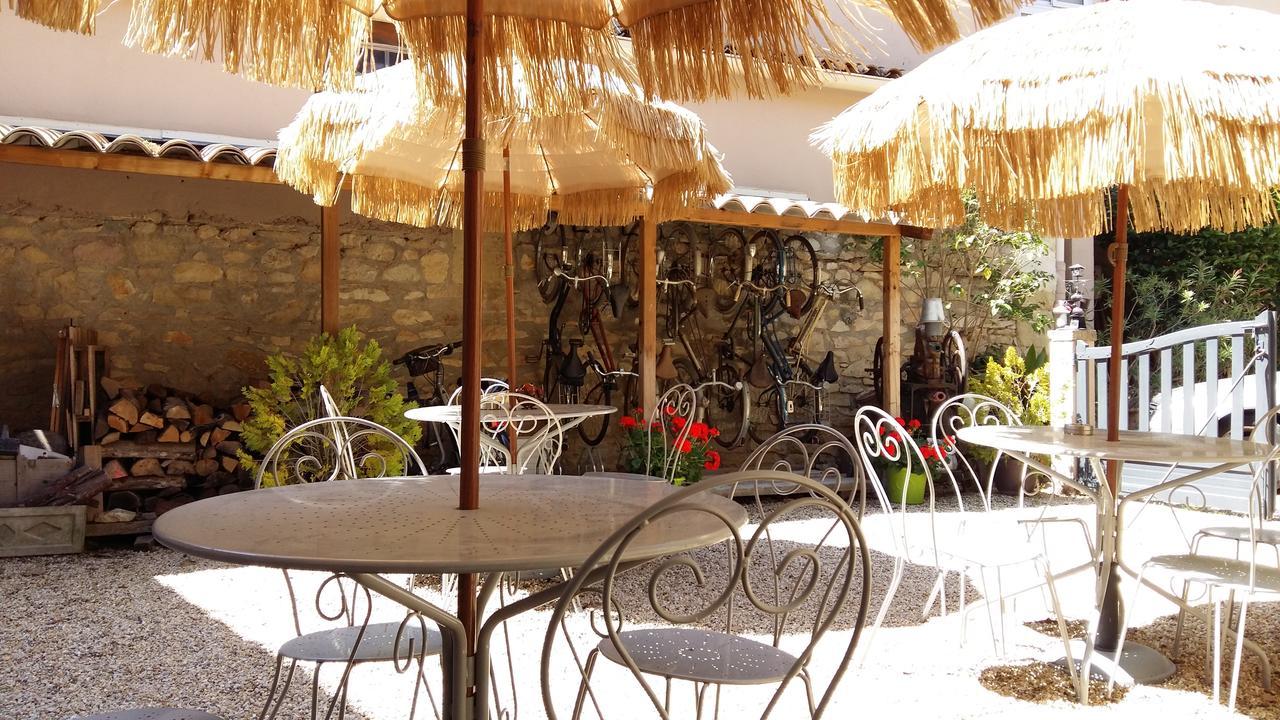 Le Clos Des Aramons Bernis Екстериор снимка