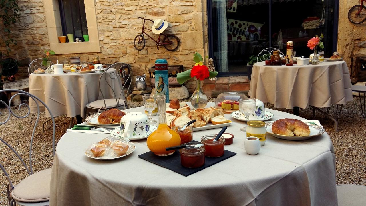 Le Clos Des Aramons Bernis Екстериор снимка