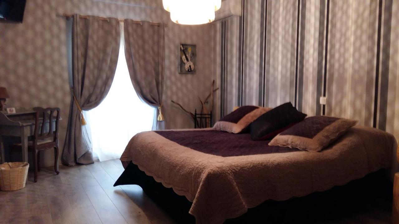 Le Clos Des Aramons Bernis Екстериор снимка